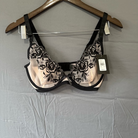 Frederick's of Hollywood Black and Cream Floral Bra - Picture 1 of 5